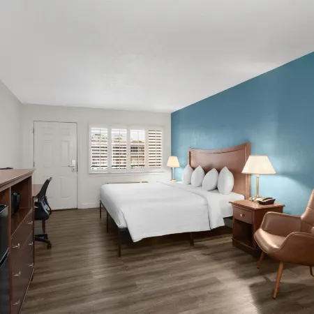 PaddleTail Waterfront Lodge, Trademark Collection by Wyndham