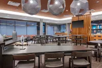 SpringHill Suites Kansas City Plaza - Business