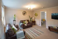 3-Bed Westhoughton | M61 | Driveway Parking - parking