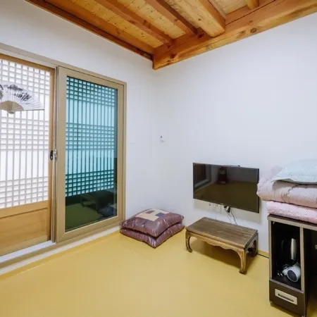 Daegu Seomun Hanok Guesthouse