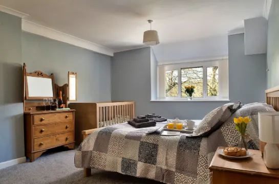 Riverside Holiday Home in Dolgellau, No Deposit