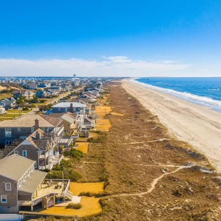 Shearwater 4 Bedroom Home by RedAwning