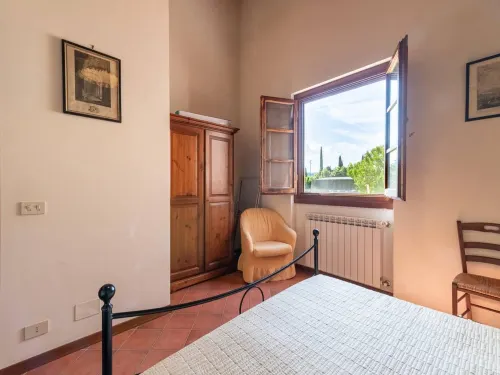 Apartment 500 m from Laterina Centre - Homestays
