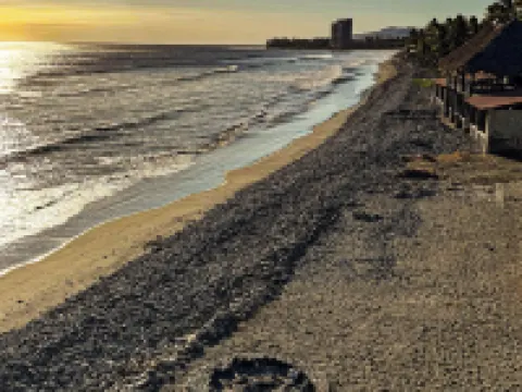 The Rooftop Hotel Beach & Club Hotels in La Libertad