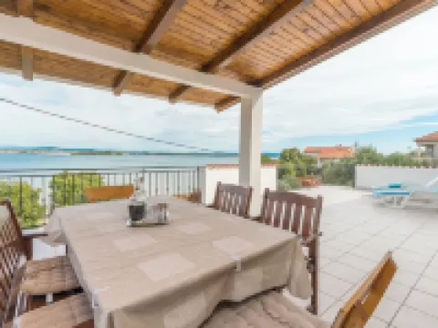 Apartment Blazenka Hotels in Tkon
