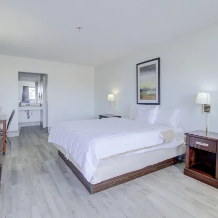 OYO Malden Airport Inn