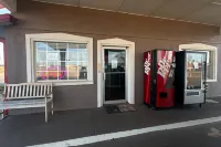 HiWay Inn Express Elk City Route 66 - Motels