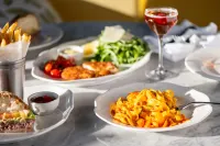 The Georgian Hotel - breakfast