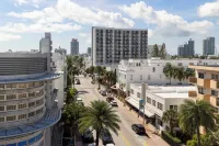 Collins Court South Beach - Beach