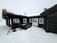 Beautiful classic cabin with sauna and hot tub