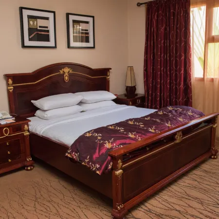 Crossroads Hotel