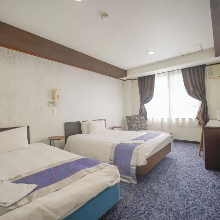 Wakayama Green Hotel Отели рядом с достопримечательностью «Станция Wakayama»