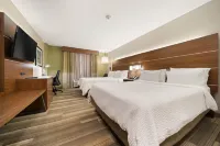 Holiday Inn Express & Suites TRINCITY特立尼達機場