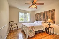 Pet-Friendly Suburban Escape w/ Deck & Grill! - Homestays