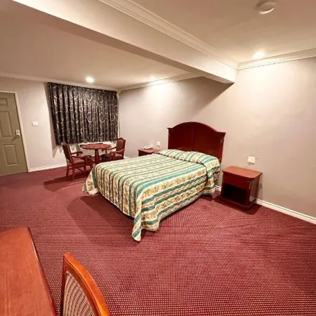 Tropic West Motel