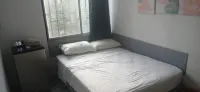 Secure building, walk to beach, near shops and mall - balcony