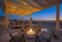 Casa Selecta - Pool, Hot Tub & Desert Skies 4 Bedroom Home