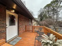 Stylish Modern Apt Near Northside Hospital