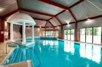 Glynhill Hotel & Spa Near Glasgow Airport - Pools