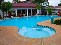 Eve's Kiosk Dive Resort - Pools