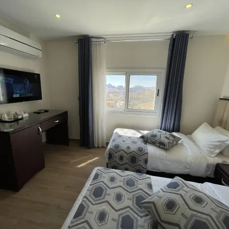 Petra Heart Hotel