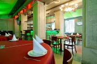 Volga Hotel - ที่มีสระว่ายน้ำ