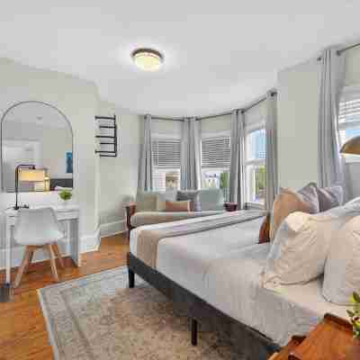 5Br World Cup Near Downtown Boston Backyard Easy Train Access Rooms