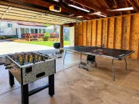 Cozy 5BR & 2 Bath-CLE, BW, IX Center-walkout basement - firepit - dog friendly! Ξενοδοχεία στην πόλη Berea