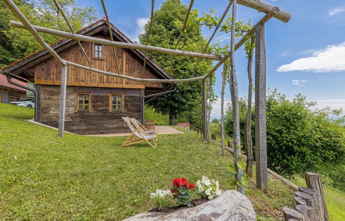 Oldhouse Knezovo
