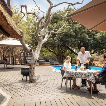 Tuningi Safari Lodge