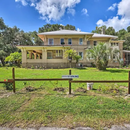 Historic Crescent City Studio - Lakefront w/ Dock!