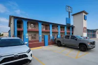 Airport Inn & Suites South Padre Island I 37 - parking