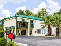 Econo Lodge Hotels in Picayune