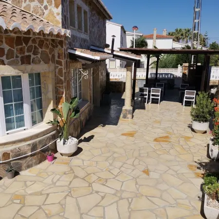 Residencial Joshua Comfortable holiday residence Отели в г. Эльс-Поблетс