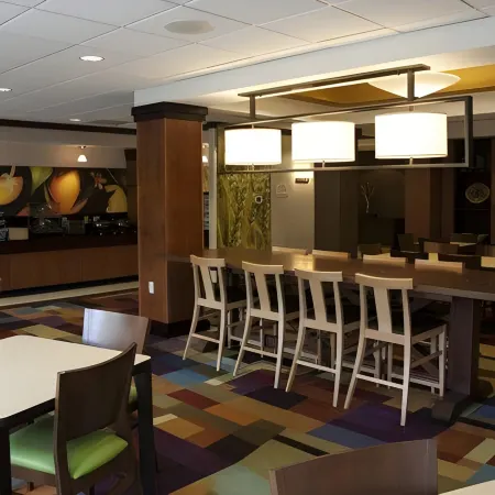Fairfield Inn & Suites Bedford