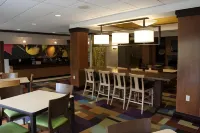 Fairfield Inn & Suites Bedford - breakfast