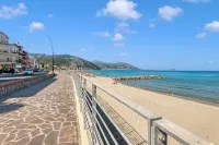 Front Beach Magic Sea - Sea Front - Happy Rentals