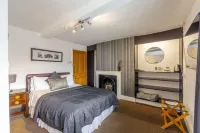 The Forest Lodge - Bares