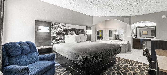 Super 8 by Wyndham Norman West Hotels in Norman