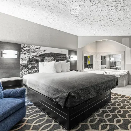 Super 8 by Wyndham Norman West