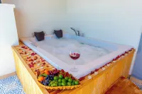 Lobelya Suites - Hot Tub