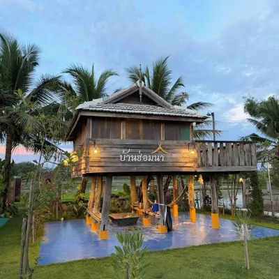 Smile Homna Resthouse Отели рядом с достопримечательностью «Wat Rat Panya Rangsit»