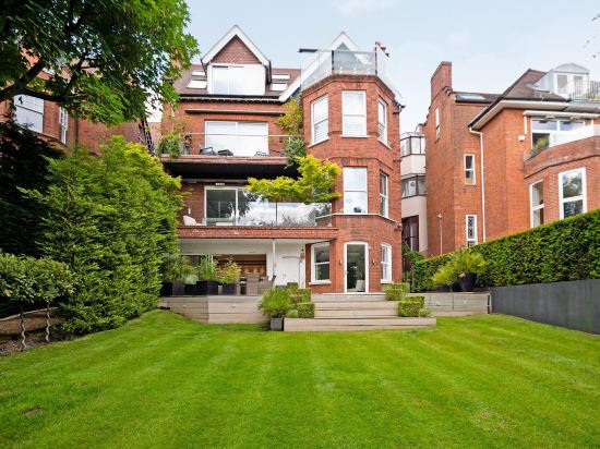The White Peace Garden 3 bed Hampstead - by Out of Office Lifestyle