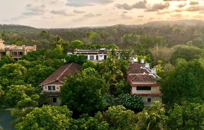 Gir Lions Paw Resort with Swimming Pool