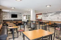 Days Inn by Wyndham Port Charlotte/Punta Gorda - parking