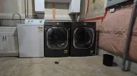 Cozy 4 Bedroom Home Near Tecumseh Mall - 民泊