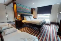 Village Hotel Leeds South - Pools
