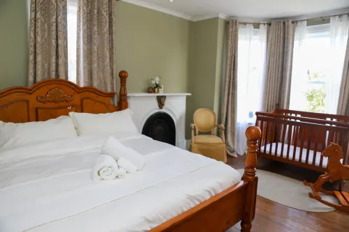Charming Victorian Duplex 4br Sleeps 10 4 Bedroom Home - 4-stjärniga