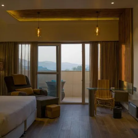 Hotel Clarks Inn Suites Kangra