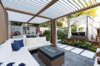 Lighthouse Suites Collection - 2 ดาว